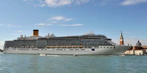 Το πλοίο που έχει τεθεί σε καραντίνα