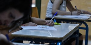 Μαθήτριες σε Πανελλαδικές εξετάσεις