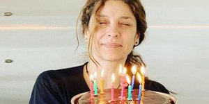 Γενέθλια εν μέσω καραντίνας για την Πόπη Τσαπανίδου: Αυτή είναι η ηλικία της