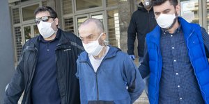 Ο γιος του 87χρονου που έχασε τη ζωή του μετά από φωτιά σε διαμέρισμα στη Θεσσαλονίκη