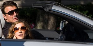 Sex and the City: Ο «mr. Big» ξύρισε το κεφάλι του και η «Κάρι» έκανε ένα αναπάντεχο σχόλιο