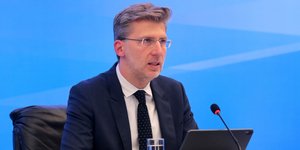 Ο Α. Σκέρτσος ανακοινώνει το σχέδιο γέφυρα