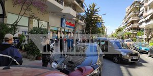 Χαμός έξω από τα σούπερ μάρκετ την Μεγάλη Παρασκευή