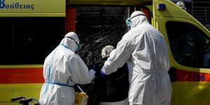 Θετικοί στον κορωνοϊό νεφροπαθείς στην κλινική «Ταξιάρχαι»