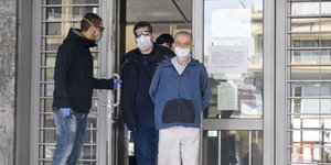 Ο γιος του 87χρονου που έχασε τη ζωή του μετά από φωτιά σε διαμέρισμα στη Θεσσαλονίκη