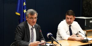Τσιόδρας και Χαρδαλιάς στη συνέντευξη Τύπου
