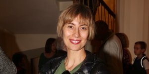 Η Βίκυ Βολιώτη με μπουφάν