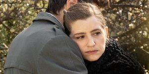 Η Μαρία Κίτσου στο ρόλο της Λενιώς στη σειρά «Άγριες Μέλισσες»