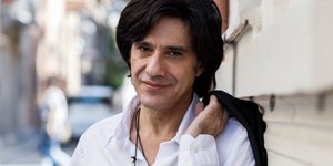 Αλέξης Σταμάτης λευκό πουκαμισο