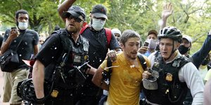 Διαδηλώσεις για τον θάνατο του Τζορτζ Φλόιντ έξω από τον Λευκό Οίκο