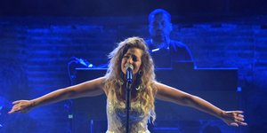 Μποφιλιου ανοιχτά χέρια 