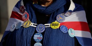 Κονκάρδες υπέρ του Brexit