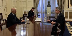 Συνάντηση του ΥΠΕξ με τον Πρέσβη των ΗΠΑ