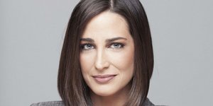 Η Δώρα Αναγνωστοπούλου στο κεντρικό δελτίο ειδήσεων του MEGA / Φωτογραφία: MEGA