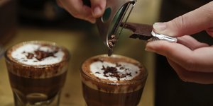 Καφες και σοκολάτα