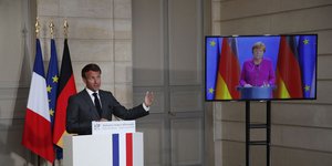 Ο Γάλλος πρόεδρος Εμανουέλ Μακρόν σε κοινή συνέντευξη Τύπου με την Άνγκελα Μέρκελ