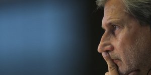 Ο Ευρωπαίος Επίτροπος Γιοχάνες Χαν 