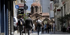 Πολίτες στην Ερμού