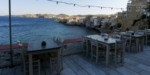 Μαγαζί εστίασης στην Ερμούπολη της Σύρου