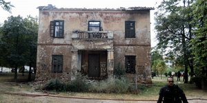 Υπό έλεγχο η πυρκαγιά στη μονοκατοικία του πάρκου Φιξ στα Πατήσια