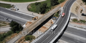 Εντυπωσιακό το γκρέμισμα της γέφυρας στη Θήβα