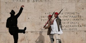 Γενοκτονία Ποντίων Πόντιος Εύζωνας Αλλαγή Φρουράς