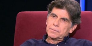 Ο Γιάννης Μπέζος είναι απόλυτα ξεκάθαρος:«Δεν θα βγω και θα αρχίσω να μοιράζω φιλιά και χάδια»