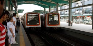 Τρένα του ΗΣΑΠ σε σταθμό