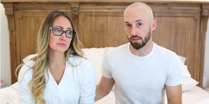 influencer γυναίκα με σύζυγο