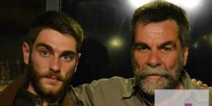 Ο Λευτέρης Καλομοίρης (δεξιά) με τον γιο του