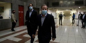 καραμανλης κεφαλογιάννης 