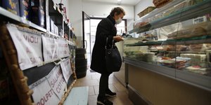 κορωνοϊός εικόνες από μαγαζί στη λομβαρδία