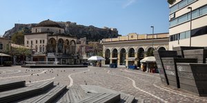 κορωνοϊός άδειο Μοναστηράκι λόγω περιοριστικών μέτρων