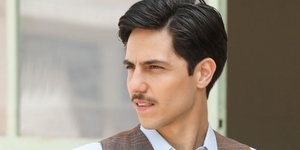 Ο ηθοποιός Λάμπρος Κωνσταντέας, στο ρόλο του Ιορδάνη στις «Άγριες Μέλισσες»