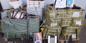 Λιμενικό: Κατάσχεση αδήλωτου οπλισμού σε κοντέινερ στον Πειραιά