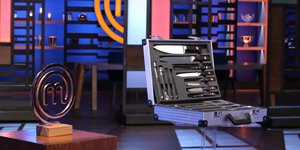Το βαλιτσάκι δώρο στο Silver Award του MasterChef 4, πέραν του χρηματικού επάθλου των 10.000 ευρώ
