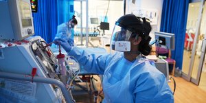 Νοσηλεύτρια σε νοσοκομείο