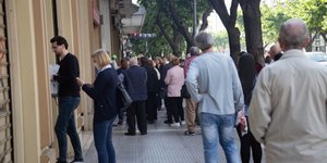 Κόσμος με μάσκες 