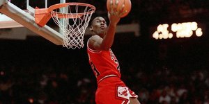 ο ιπτάμενος Μάικλ Τζόρνταν