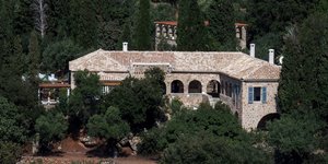 Οι Financial Times διαφημίζουν την Ελλάδα: Κάντε διακοπές στην οικία Φέρμορ στην Καρδαμύλη