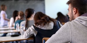 Πανελλαδικές 2021: Εικόνα από υποψηφίους μέσα σε αίθουσα εξετάσεων