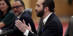 Ναγίμπ Μπουκέλε