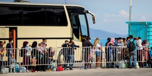 προσφυγες στη σειρα