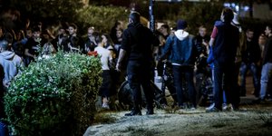 Συνωστισμός σε διάφορες πλατείες παρατηρήθηκε τις τελευταίες ημέρες