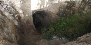 Το σπήλαιο στην περιοχή Καρμπουνάρι στο Λουτράκι