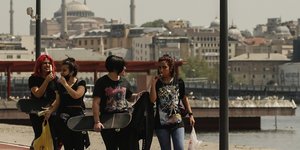 τεσσερις τουρκάλες