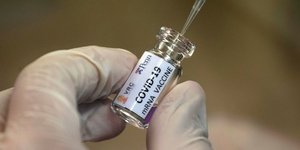 Μπουκαλάκι με τεστ για κορωνοϊό