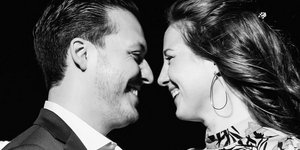 Η Θεοδώρα Γλίξμπουργκ με τον αρραβωνιαστικό της 