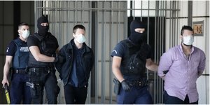 Δίκη Τοπαλούδη-απόφαση: Ισόβια και κάθειρξη 15 ετών για τους κατηγορούμενους