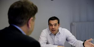 Ο Αλέξης Τσίπρας στα γραφεία του ΣΥΡΙΖΑ